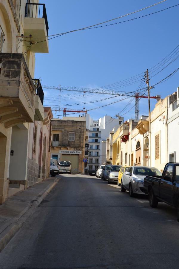 Mellieha Town Centre Bright & Spacious 3 Bedroom Apartment Exteriör bild