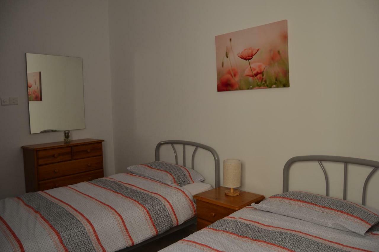 Mellieha Town Centre Bright & Spacious 3 Bedroom Apartment Exteriör bild