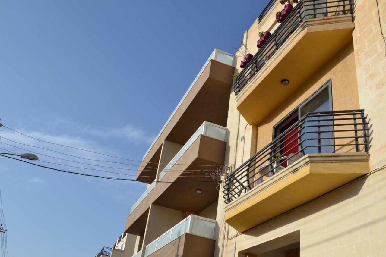 Mellieha Town Centre Bright & Spacious 3 Bedroom Apartment Exteriör bild