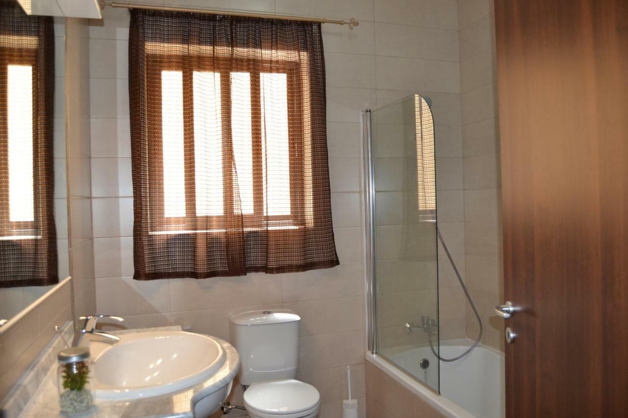 Mellieha Town Centre Bright & Spacious 3 Bedroom Apartment Exteriör bild