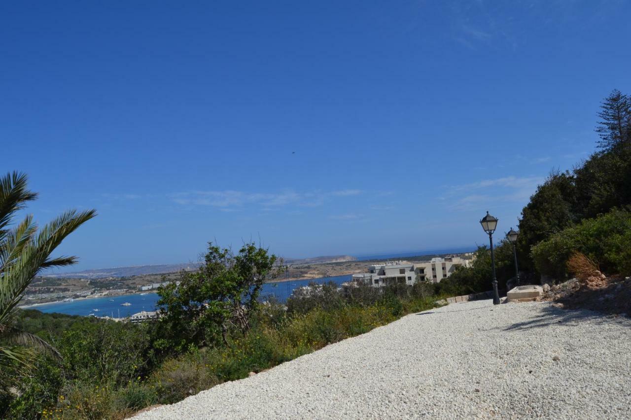 Mellieha Town Centre Bright & Spacious 3 Bedroom Apartment Exteriör bild
