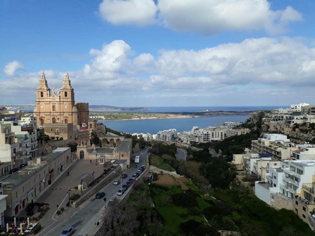 Mellieha Town Centre Bright & Spacious 3 Bedroom Apartment Exteriör bild